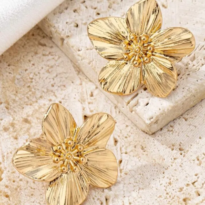 Aretes dorados
