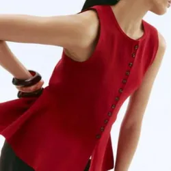 Blusa roja con botones 