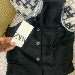Blusa Zara de un solo hombro