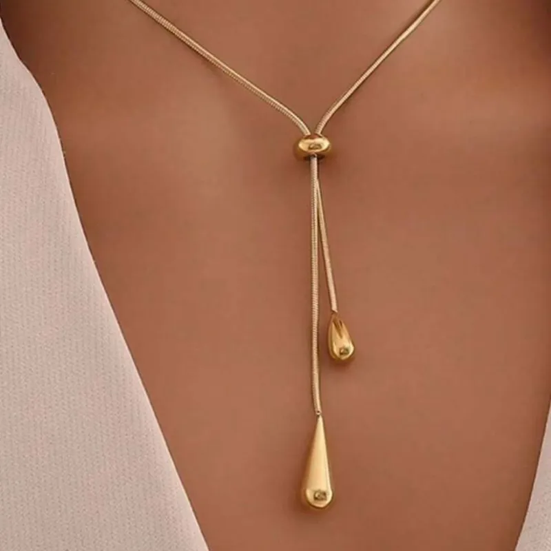 Cadena dorada ajustable