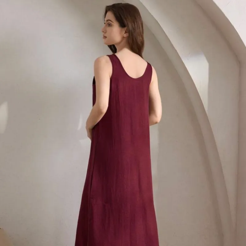 Camisón rojo vino