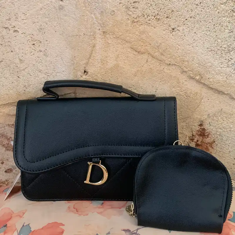 Cartera con monederito incluido