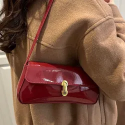 Carterita roja de charol