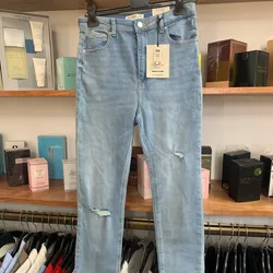 Pantalón skinny pull&bear