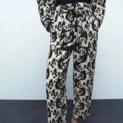 Pantalón Zara de arabescos
