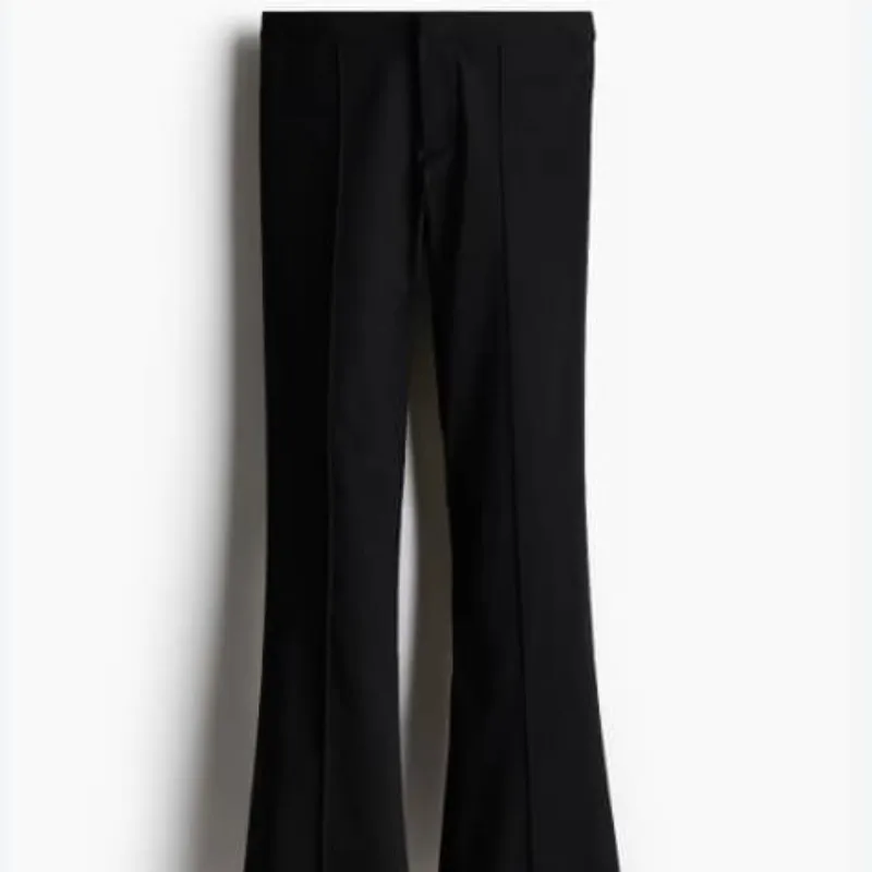 Pantaloneta H&M campana