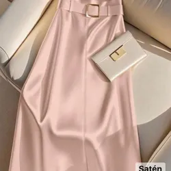 Saya de satén rosa viejo