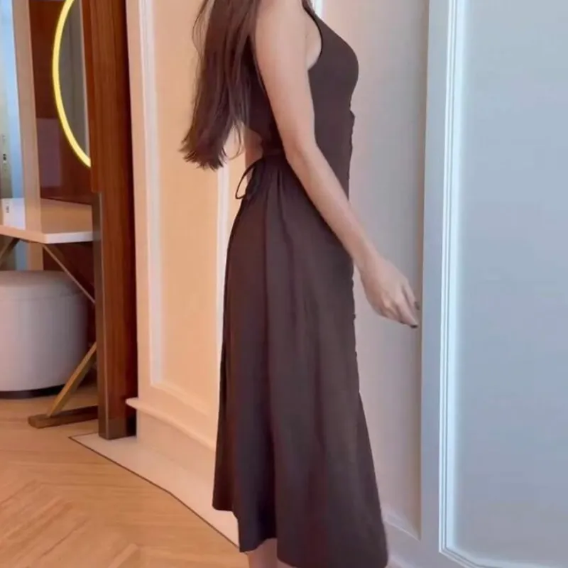 Vestido carmelita con botones delante