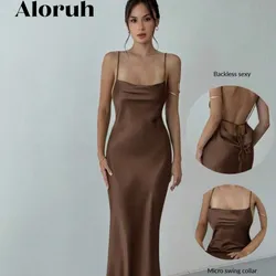 Vestido de satén carmelita