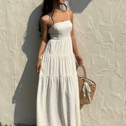 Vestido grisáceo de tirantes