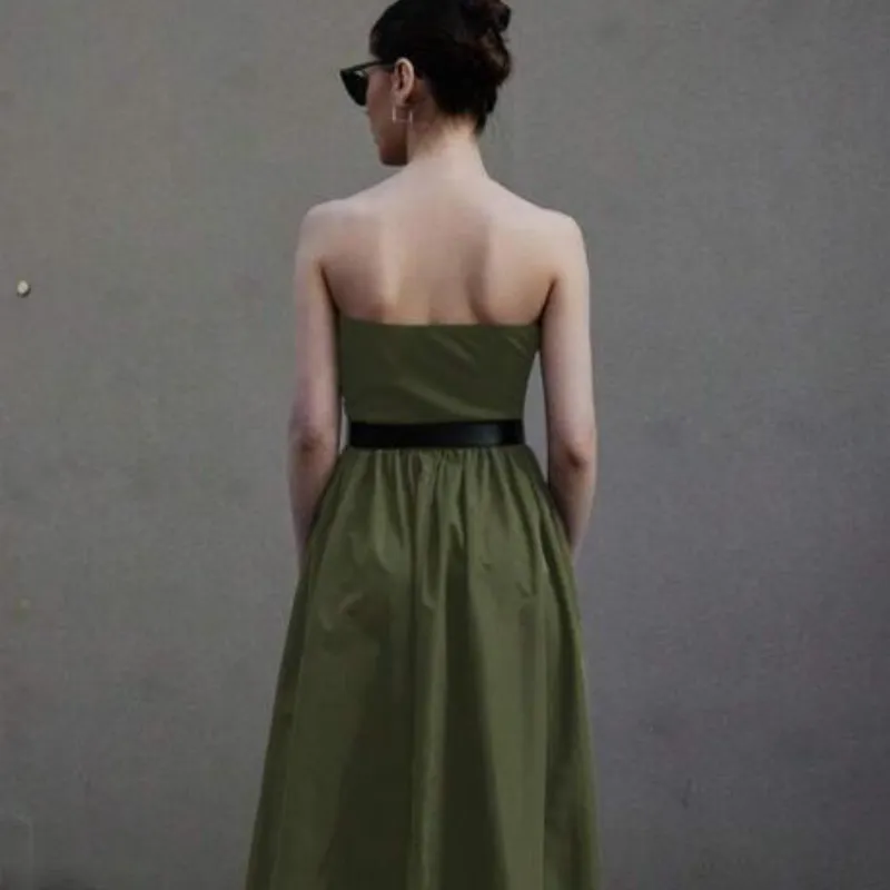 Vestido palabra de honor verde olivo