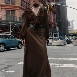 Vestido Zara carmelita con botones dorados