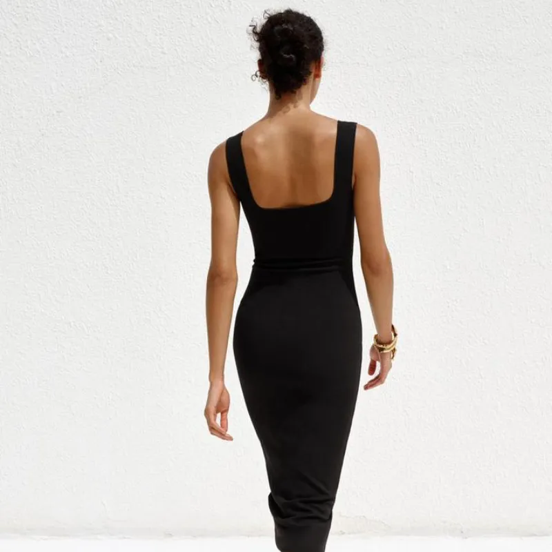 Vestido Zara negro ajustado al cuerpo