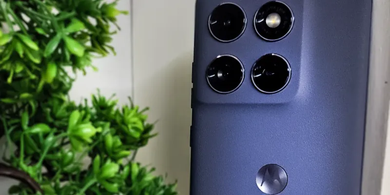 MOTOROLA EDGE 60 FUSION 8 GB de RAM/256 GB 