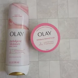 Olay gel de baño y exfoliante
