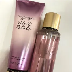 Set Victoria's Valvet Petals