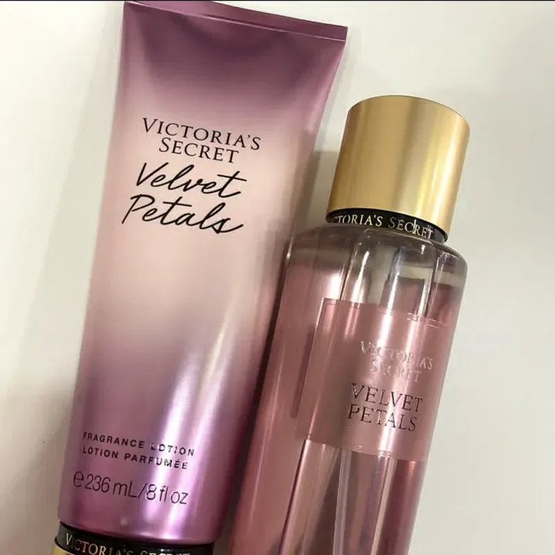 Set Victoria's Valvet Petals