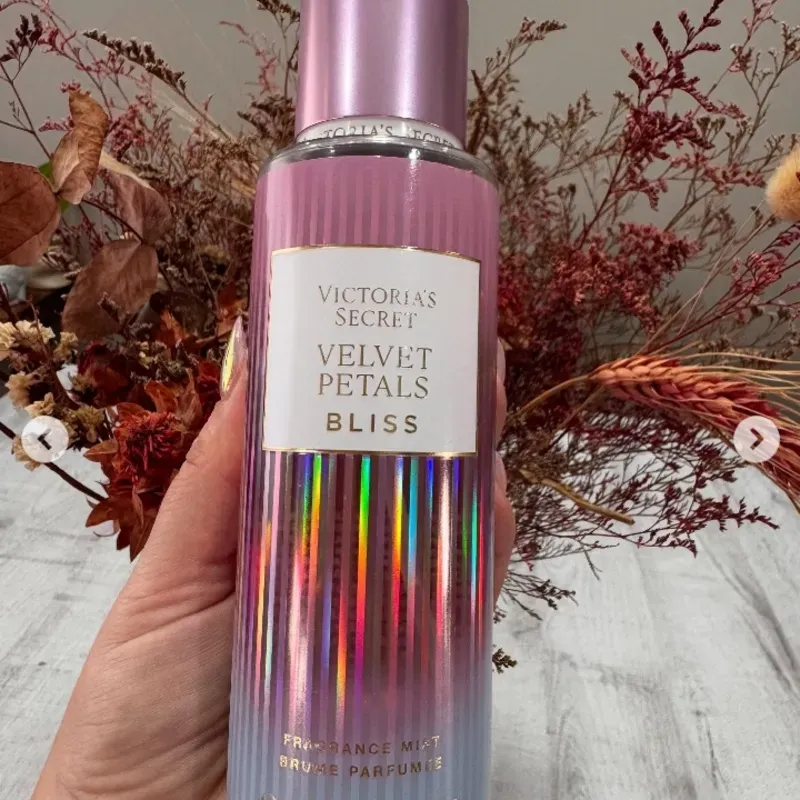 Victoria's Velvet Petals Bliss