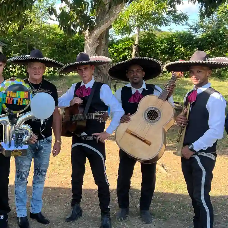 Serenata Corta (6 músicos ) 