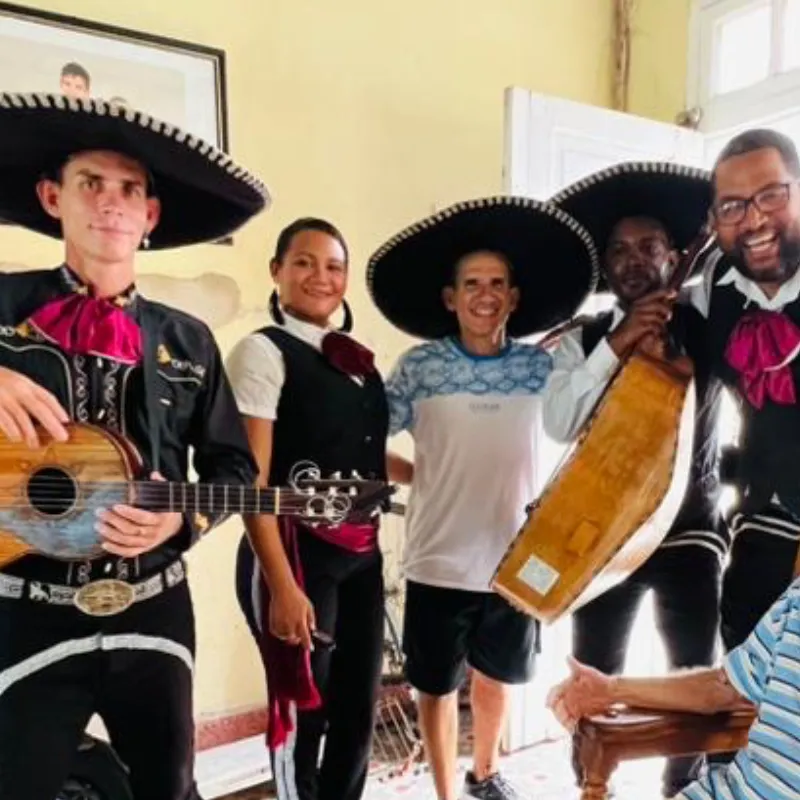 Serenata Corta (todos los músicos )