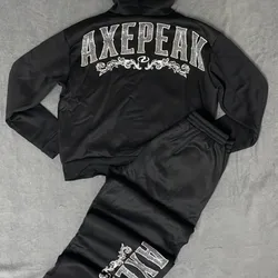 conjunto de abrigo y mono