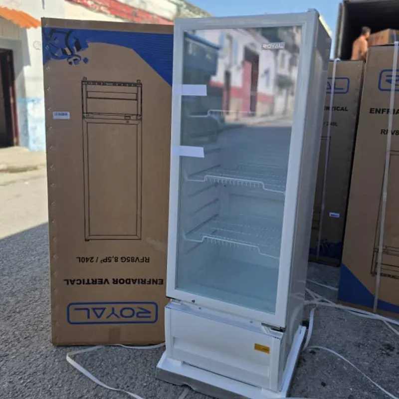 EXHIBIDORA ROYAL VERTICAL 8.5 PIES