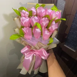 Ramo de 12 tulipanes