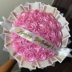 Ramo de 25 flores + 10 000 pesos + cinta