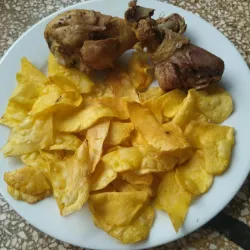 Pollo frito con chicharritas de boniato 