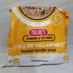 Sopa instantánea de pollo.