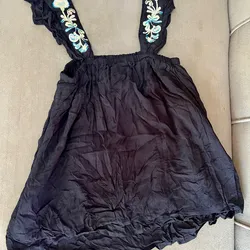 Blusa de niña negra