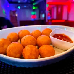 Estrellas Rojas (Bolitas de Queso)