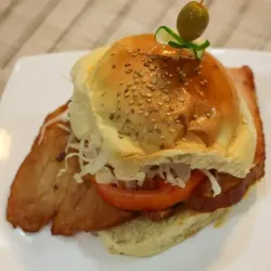 Pan con Bistec Empanado