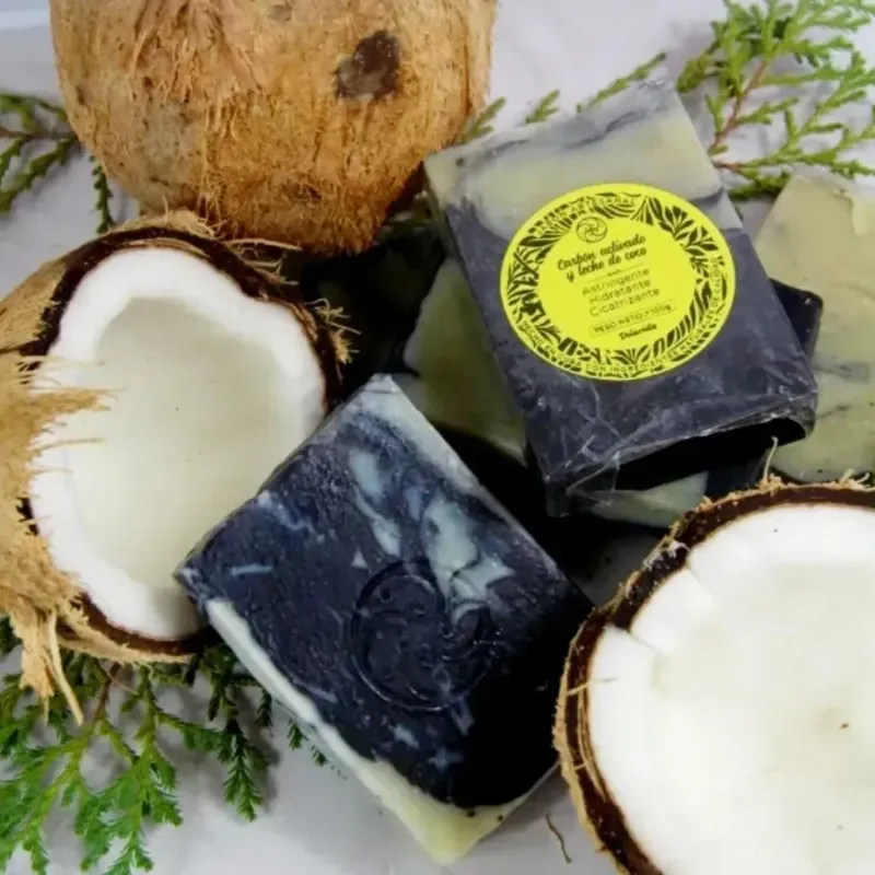 JABÓN DE CARBÓN LECHE DE COCO