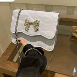Cartera blanca