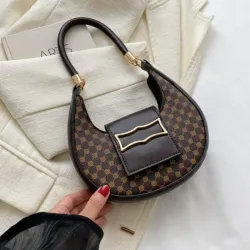Cartera carmelita de cuadros