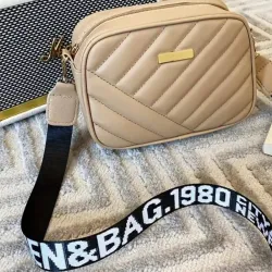 Cartera cuadrada 🥰