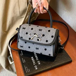 Cartera de lazo