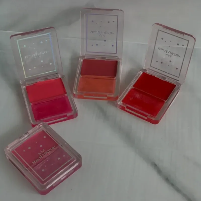Paleta de rubor y labial