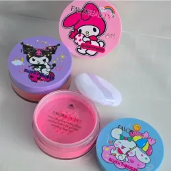 Rubor en polvo Kuromi  👉🏻Textura súper suave en polvo