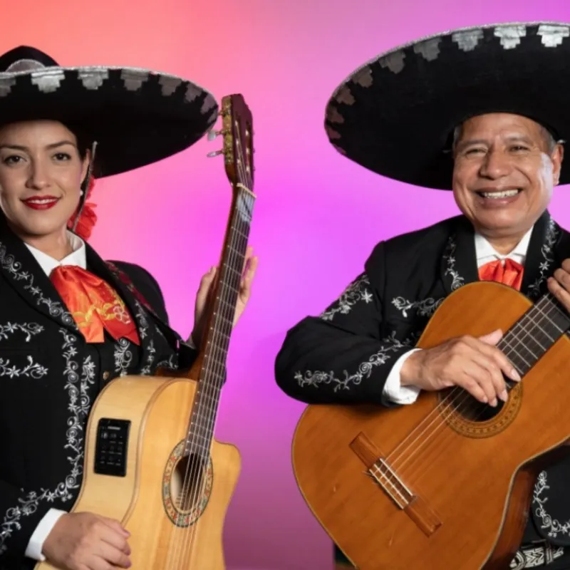 Dúo de mariachis 