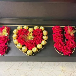 IL❤️ con rosas eternas y bombones