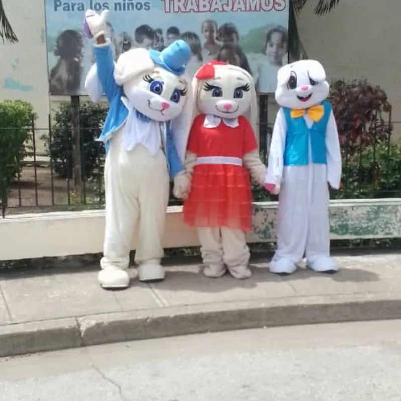 Rosy, Angel y Bunny con kake 