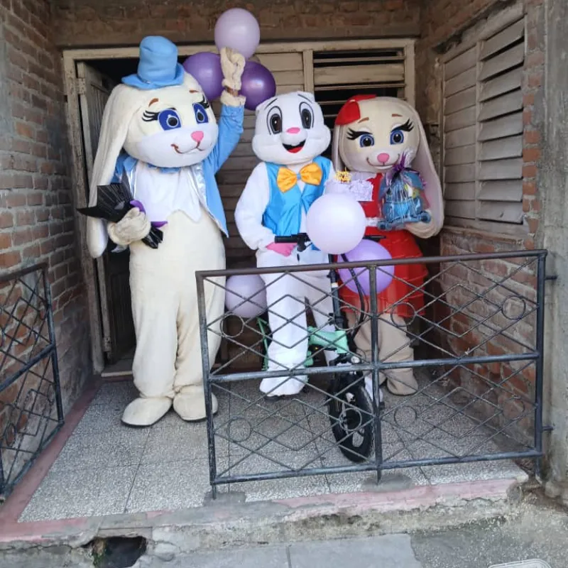 Rosy, Ángel y Bunny 
