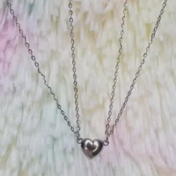 Pareja de cadenas imantizada