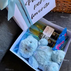 Caja con peluche