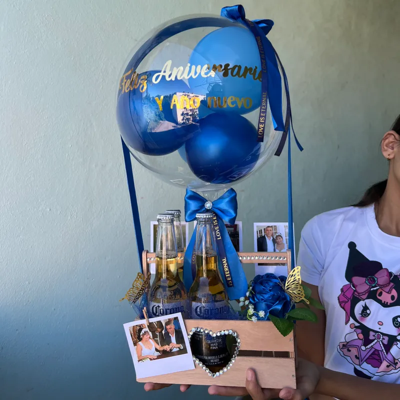 Caja de 4 coronas y rosas