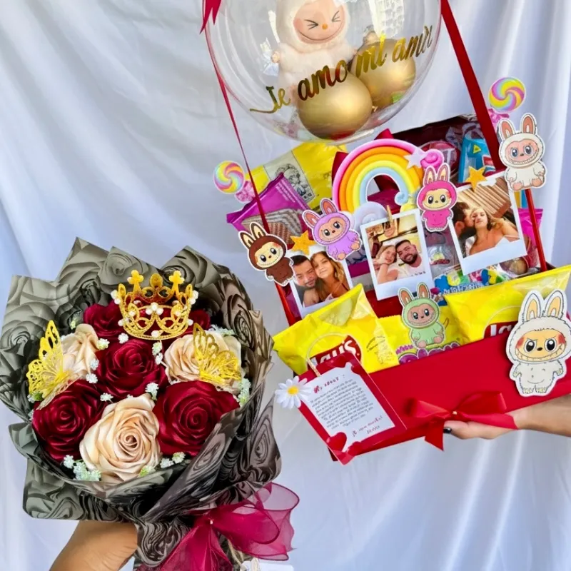 Caja de Labubu con Ramo 