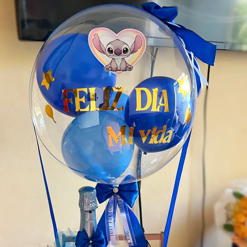 Caja decorada con vino 