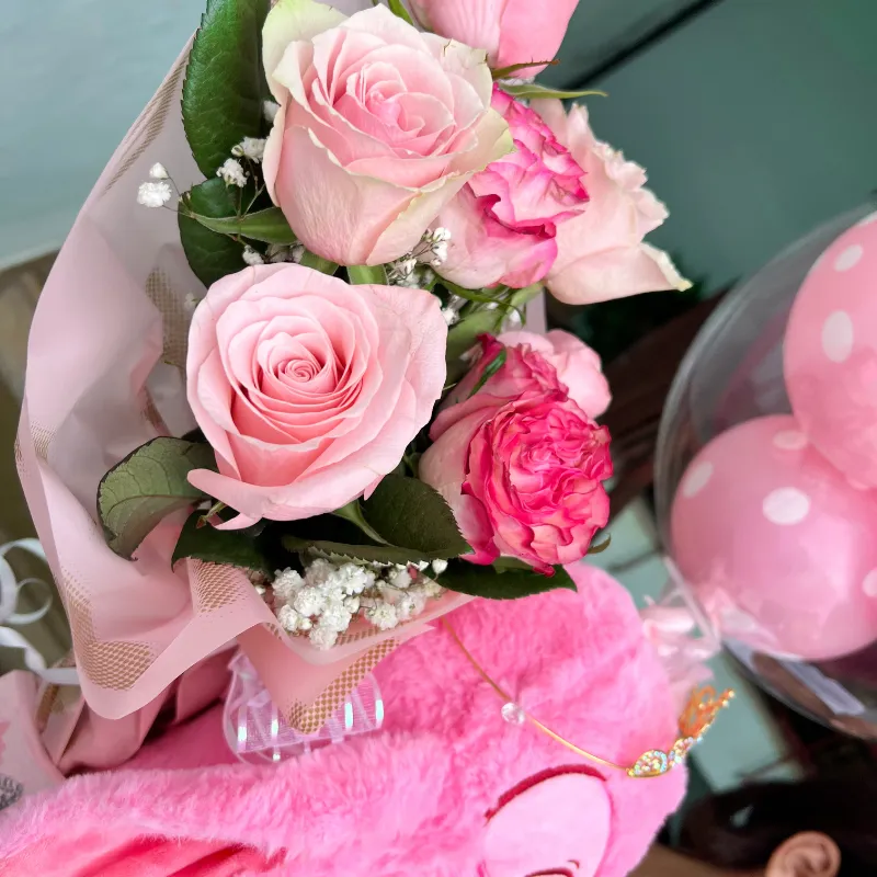 Caja grande con Ángela